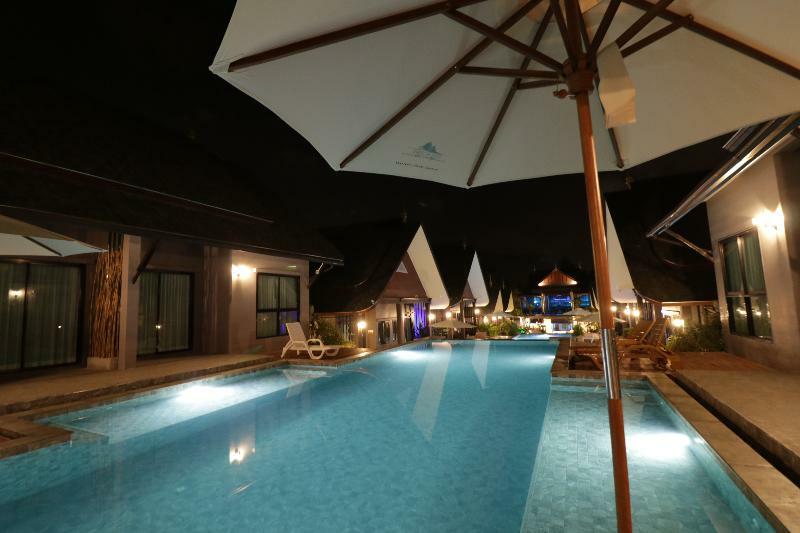 The Scene Cliff View Villas By Swiss-Belhotel Krabi town Exteriör bild