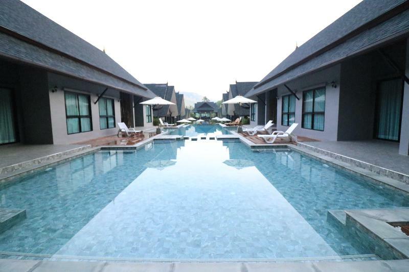 The Scene Cliff View Villas By Swiss-Belhotel Krabi town Exteriör bild