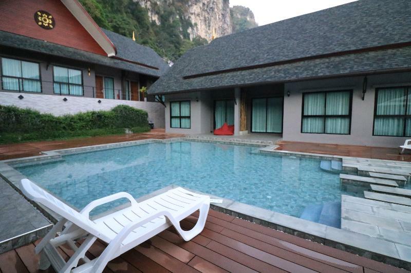 The Scene Cliff View Villas By Swiss-Belhotel Krabi town Exteriör bild