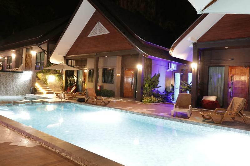 The Scene Cliff View Villas By Swiss-Belhotel Krabi town Exteriör bild